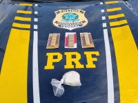 PRF e PM prendem três suspeitos de tráfico de drogas e porte ilegal de armas em Rio Largo/AL