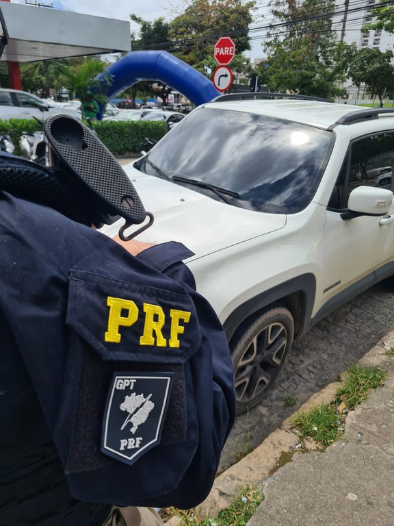 Homem é preso pela PRF em Maceió por receptação de veículo.jfif