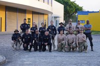 PRF realiza palestra sobre entradas táticas para grupos especializados da instituição (GPT) e para policiais civis de Alagoas