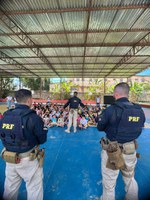 Polícia Rodoviária Federal faz palestra para crianças da Casa Dom Bosco de Maceió