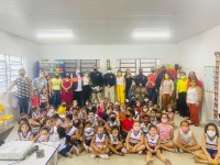 PRF realiza mais uma ação educativa para crianças em Escola de Rio Largo/AL