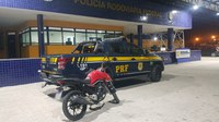 PRF recupera motocicleta roubada e prende homem por crime de receptação no Sertão de Alagoas