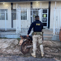 PRF recupera moto roubada no município de Porto Grande