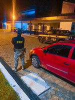 PRF prende indivíduo e recupera veículo no Amazonas