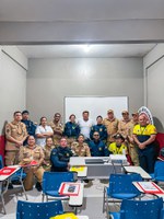 PRF-AM promove palestra educativa ao Corpo de Bombeiros Militar