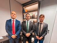 PRF-AM visita parlamentares em Brasília