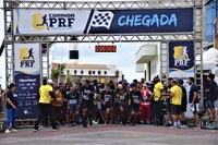 Corrida PRF em prol do GACC-BA supera expectativas e leva 1.200 corredores para o Farol da Barra
