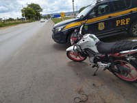 Moto Honda Cg 160 roubada em Brasília (DF) é recuperada pela PRF na BR 242 em Barreiras (BA)