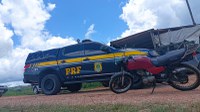 PRF recupera motocicleta roubada na cidade de Jitaúna (BA)