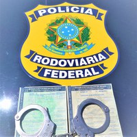 Flagrante BR 110: PRF apreende motocicleta adulterada e prende homem por uso de documento falso