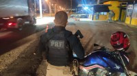 Motocicleta furtada em São Paulo é recuperada pela PRF em Feira de Santana (BA)