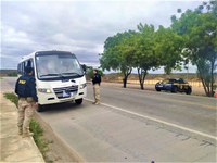 Operação Eleições: PRF detém motorista por suspeita de transporte ilegal de eleitores na Chapada Diamantina