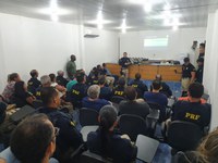 PRF realiza reunião com efetivo em Simões Filho (BA)