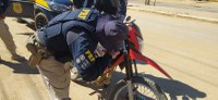 Em Cícero Dantas (BA), PRF recupera motocicleta roubada e apreende mais dois veículos adulterados