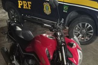 Motocicleta adulterada é recuperada pela PRF em Ribeira do Pombal(BA)