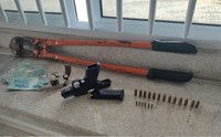 Em Paulo Afonso (BA), PRF apreende armas e munições, recupera veículo roubado e prende homem suspeito de praticar assaltos