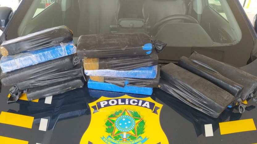 Prf Apreende 10 Kg De Maconha Durante Abordagem A ônibus Em Vitória Da Conquista Ba — Polícia 4990