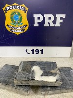 PRF apreende 3,2 kg de cocaína e prende mulher por tráfico de drogas em Vitória da Conquista (BA)