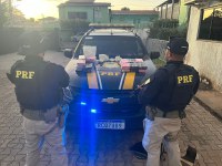 PRF prende homem transportando tabletes de cocaína em ônibus