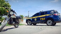 PRF apreende motocicleta com numeração adulterada durante Operação Argos Fase VII na cidade de Poções (BA)
