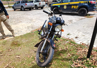 Em Alagoinhas (BA), PRF recupera motocicleta com registro de roubo