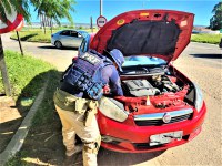 PRF recupera carro roubado ‘rodando’ com placas clonadas em Vitória da Conquista (BA)