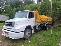 Em Gandu (BA), PRF realiza apreensão de 11 m³ de madeira que era transportada ilegalmente