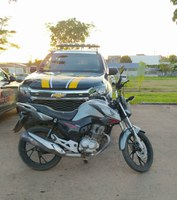 Motocicleta furtada em Brasília (DF) é recuperada pela PRF em Cristópolis (BA)