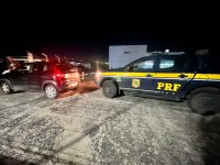 Em Feira de Santana (BA), PRF recupera veículo roubado e prende dois homens