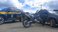 PRF recupera em oficina mecânica moto e carro roubados