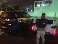 PRF recupera em Santo Antônio de Jesus (BA) veículo roubado em Salvador (BA)