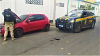 PRF recupera carro roubado e detém homem pelo crime de receptação em Vitória da Conquista (BA)