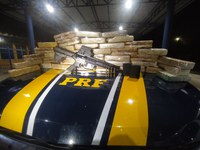 Fuzil e quase 40 kg de cocaína são apreendidos pela PRF em Barreiras