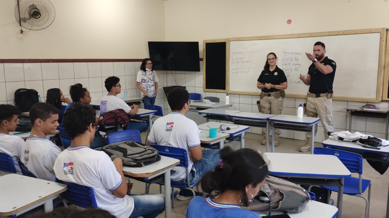 PRF leva palestra sobre prevenção ao abuso e exploração sexual de crianças  e adolescentes a estudantes de Vitória da Conquista (BA) — Polícia  Rodoviária Federal