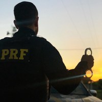 PRF prende foragido da justiça e recupera veículo em Eunápolis (BA)