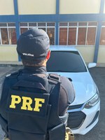 PRF recupera veículo roubado em abordagem na BR 242 em Seabra (BA)