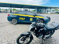 Em Santo Estevão (BA), PRF apreende motocicleta adulterada