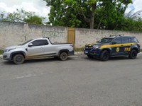 Dois veículos com registro de roubo são recuperados pela PRF no Extremo Sul da Bahia