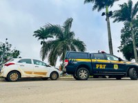 PRF recupera veículo furtado em fiscalização na BR-116 durante Operação Conatus na cidade de Planalto (BA)