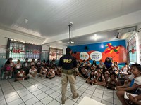 PRF semeia a cidadania no trânsito: palestra educativa encanta alunos em Eunápolis (BA)