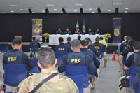 Diretor-Geral da PRF realiza reunião com efetivo na Bahia