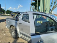 PRF recupera na BR 116 caminhonete S10 tomada de assalto horas antes na região de Lauro de Freitas (BA)