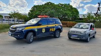 Fiat Uno roubado há pouco mais de 02 anos em Camaçari(BA) é recuperado pela PRF no centro-norte do estado