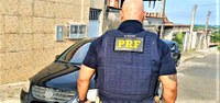 PRF prende falso soldado do Exército com carro roubado na Grande Salvador