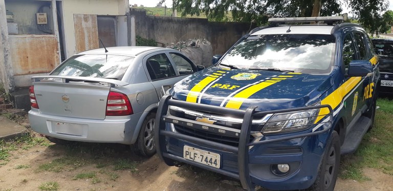 Astra roubado em Vitória da Conquista (BA) é recuperado pela PRF no sul do estado