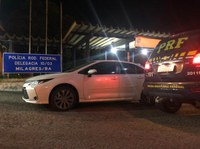 Toyota Corolla roubado é recuperado pela PRF em Milagres (BA)
