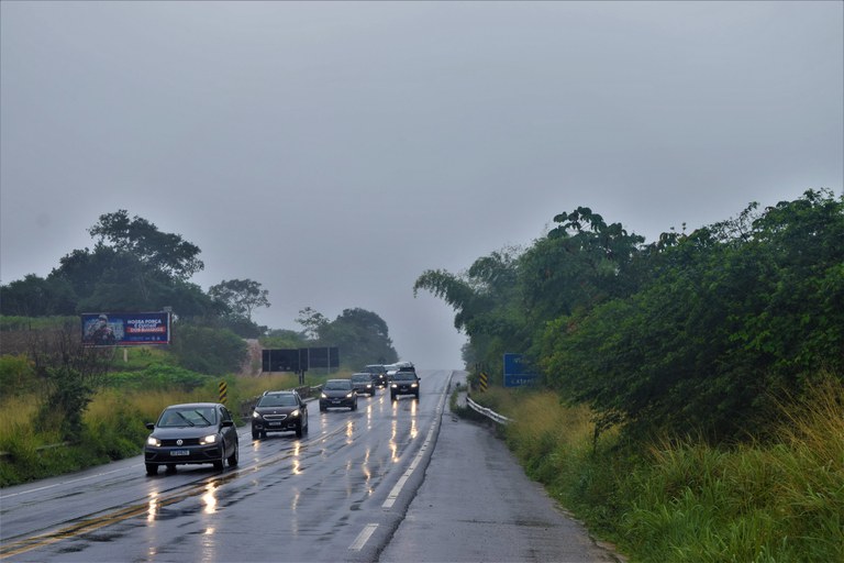 Mais de 20.000 flagrantes de ultrapassagem proibida foram registrados nas rodovias federais da Bahia no primeiro semestre de 2021