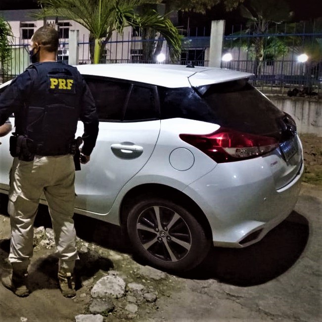 Santo Antônio de Jesus (BA): PRF recupera Toyota/Yaris roubado dois antes em Salvador (BA)