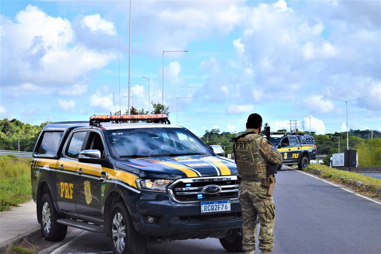 PRF e CAEMA prendem líder de facção criminosa de alta periculosidade no Extremo Sul da Bahia