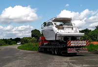 Durante ronda, PRF flagra motorista transportando lancha de forma irregular na BR 101 em Alagoinhas (BA); veja vídeo